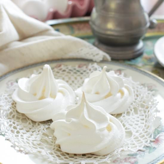 Small Batch Meringues