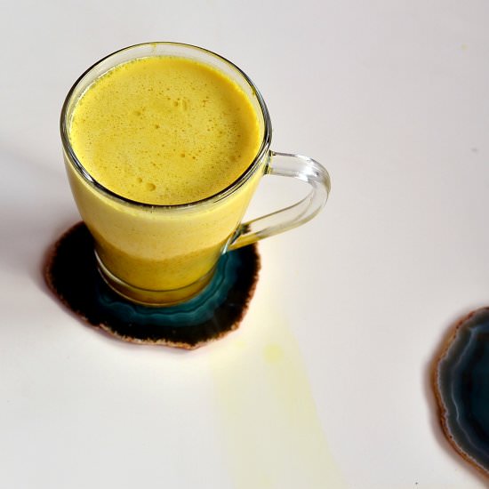Turmeric & Maca Superfood Latte