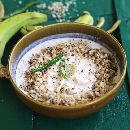 Banana in Yoghurt with Coconut
