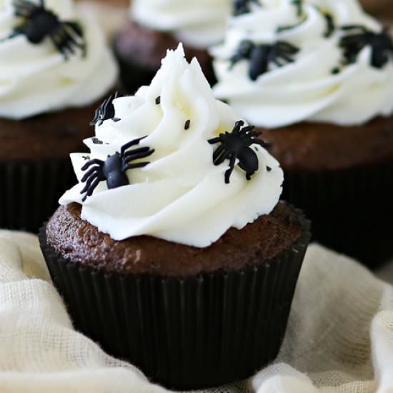 Creepy Halloween Spider Cupcakes