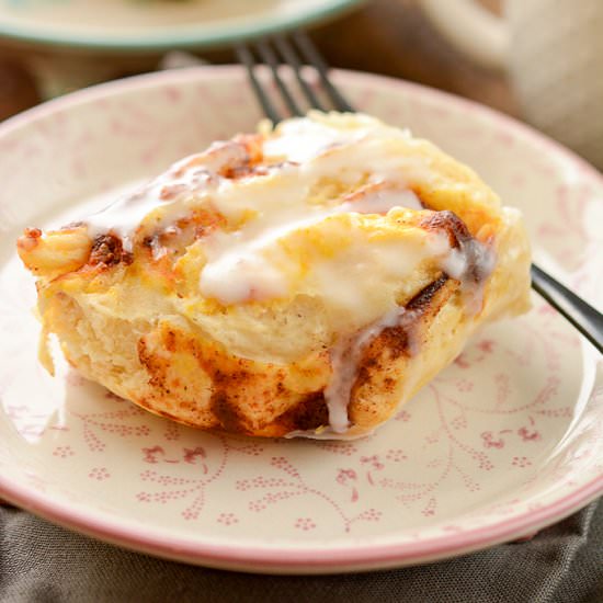 Slow Cooker Pumpkin Cinnamon Rolls