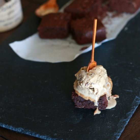 Flourless Brownie Mocha Sundaes