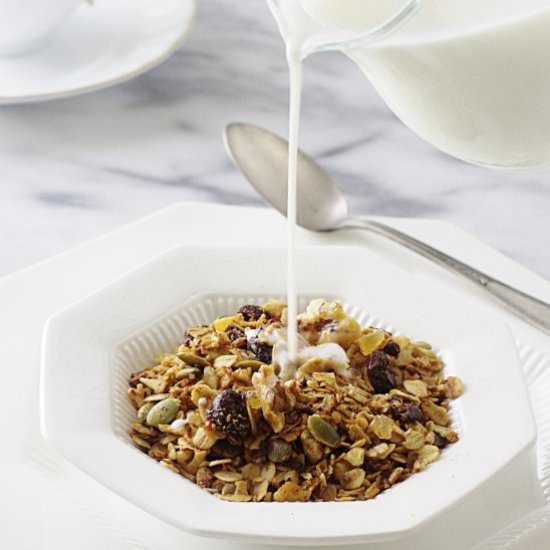 Coconut oil granola