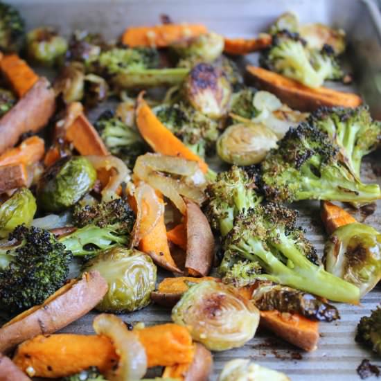 The Best Garlic Roasted Veggies