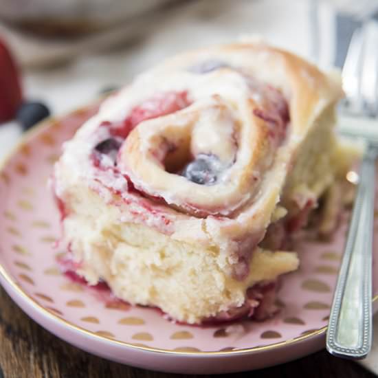 Mixed Berry Sweet Rolls