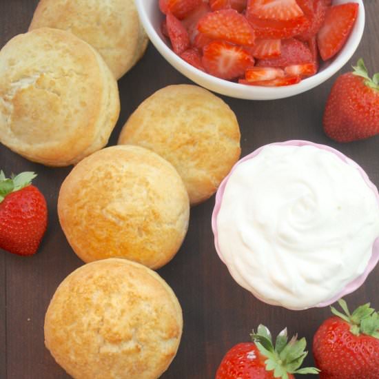 How to Make Strawberry Shortcakes