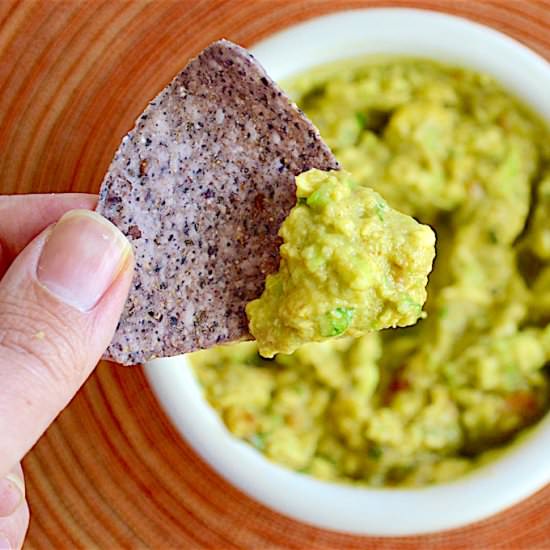Easy Smokey Guacamole