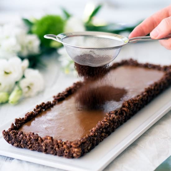 Caramel Chocolate Crackle Tart