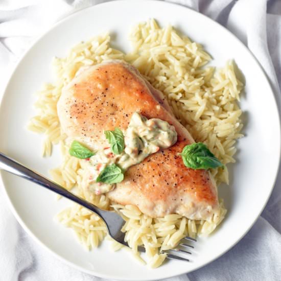 Chicken with Basil Tomato Aioli