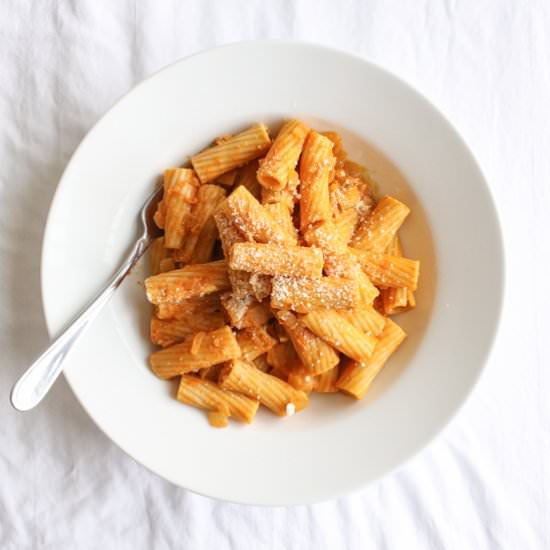 Pasta with Easy Pumpkin Sauce