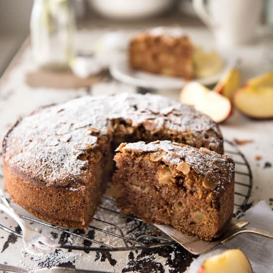 Easiest Moist Apple Cake