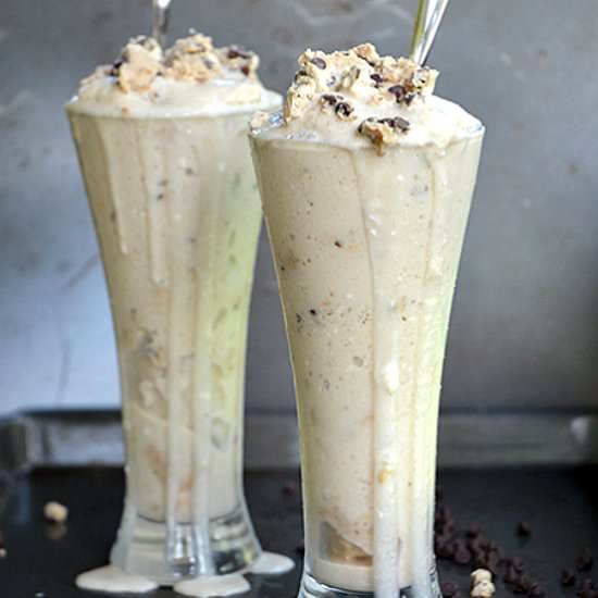Healthy Cookie Dough Milkshake