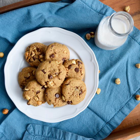 Chocolate Chip Hazelnut Cookies