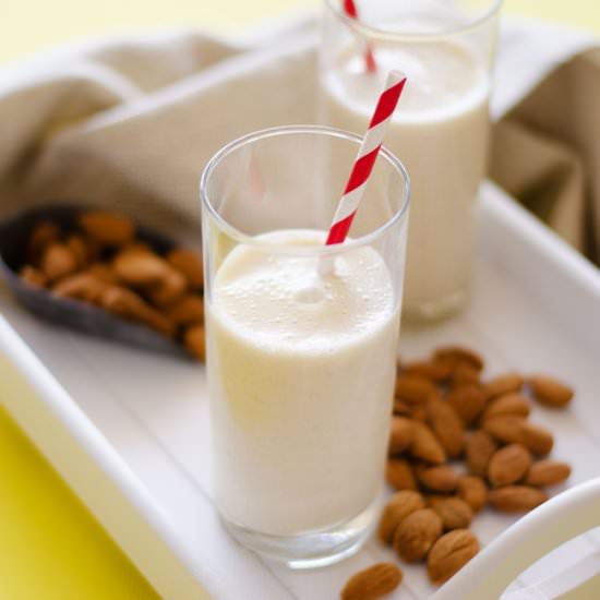 Almond Maple Smoothie