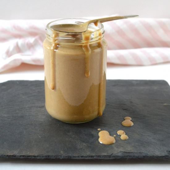 Vegan Salted Caramel Sauce