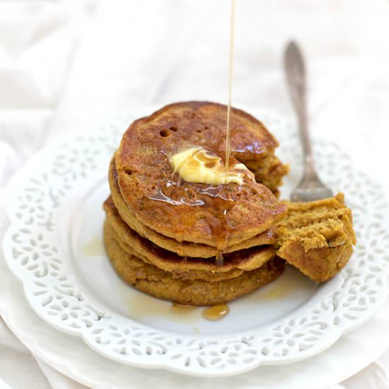 Blender Pumpkin Oatmeal Pancakes