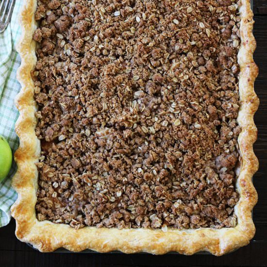 Apple Slab Pie with Crumb Topping