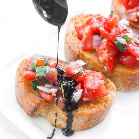 Tomato Bruschetta & Balsamic Glaze