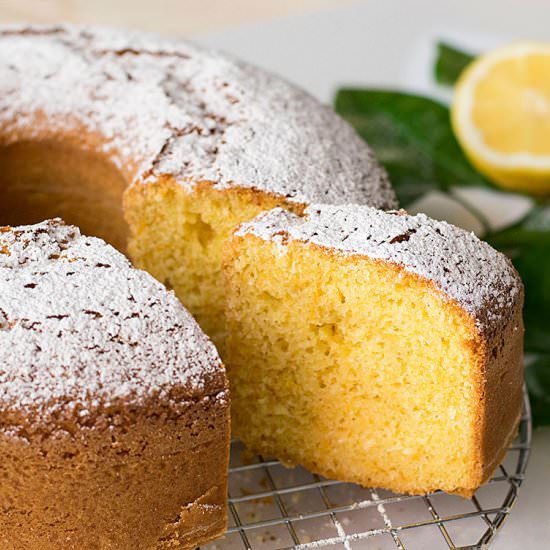 Lemon and coconut olive oil cake