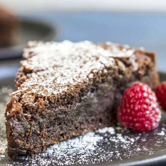 Fudgy Chocolate Brownie Cake