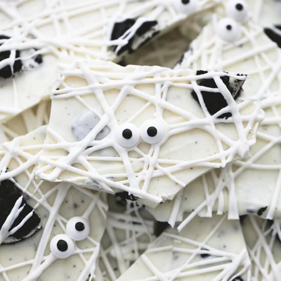 Cookies ‘n Cream Mummy Bark