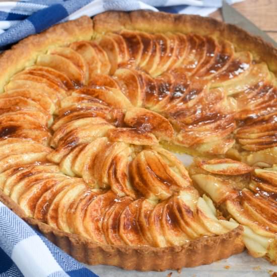 Apple Streusel Tart