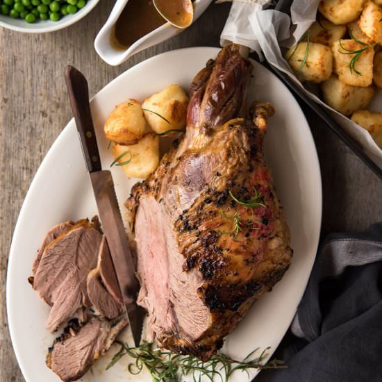 ROAST LAMB LEG WITH GRAVY