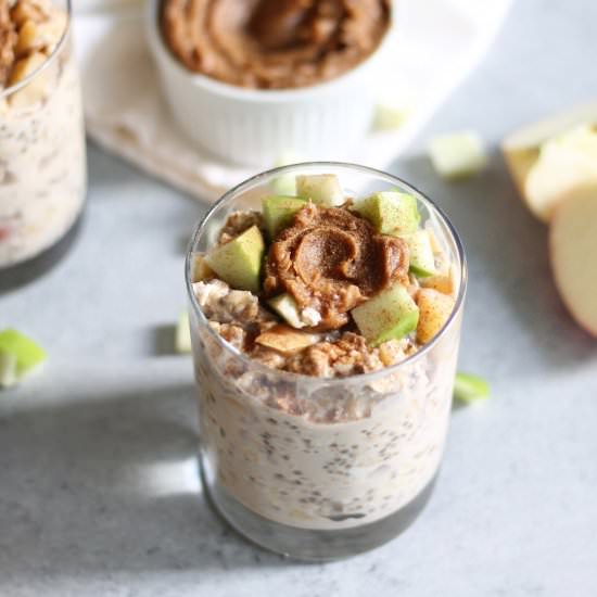 Caramel Apple Overnight Oats