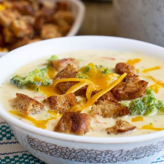 Easy Broccoli Cheese Soup