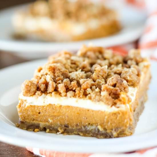 Pumpkin Cheesecake Crumble Bars