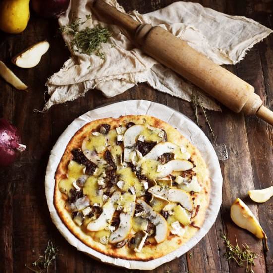 Low-Carb Brie and Pear Flatbread