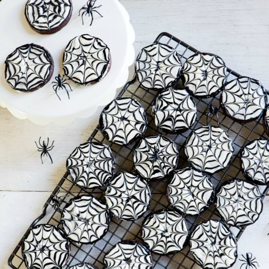 Chocolate Cobweb Cookies