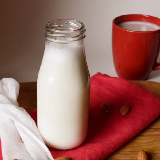 Creamy Homemade Almond Milk