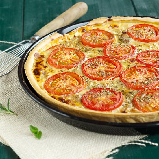 Tuna and tomato tart