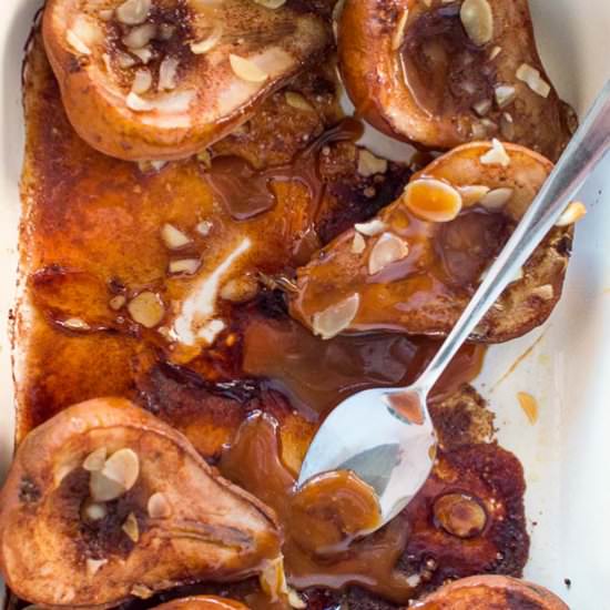 Cinnamon Almond Baked Pears