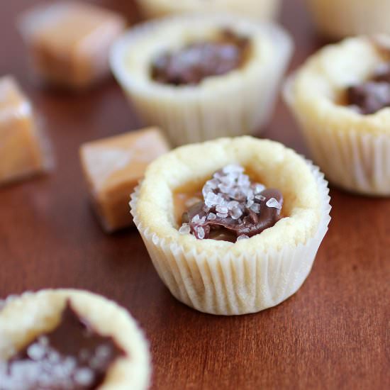 Chocolate & Salted Caramel Cookies