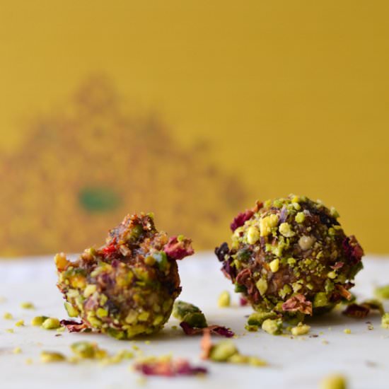Rose & Pistachio Energy Balls