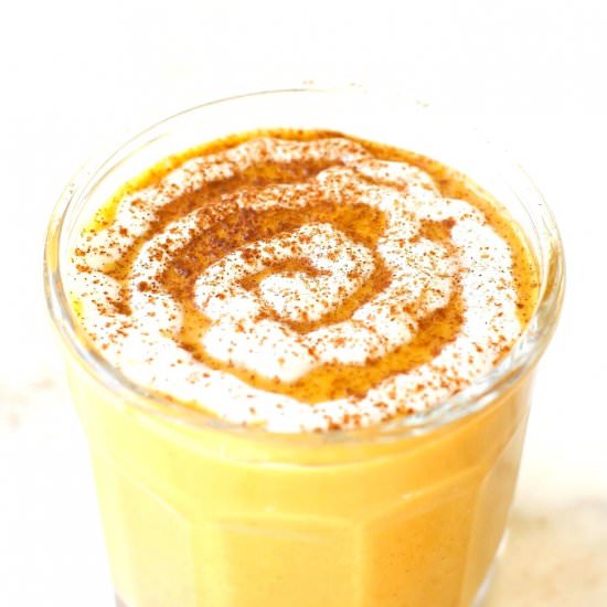 Warm Sticky Cinnamon Roll Smoothie
