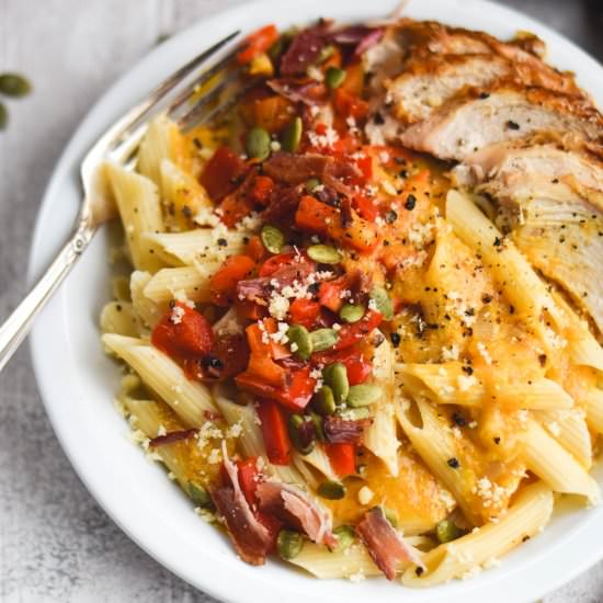 Squash Mac & Cheese Chicken