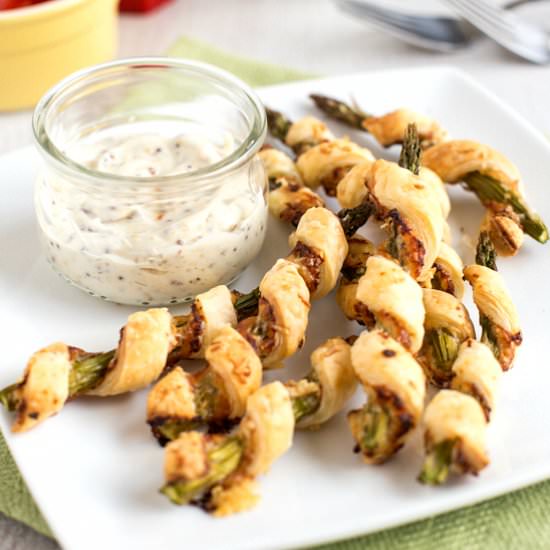 Cheesy asparagus straws