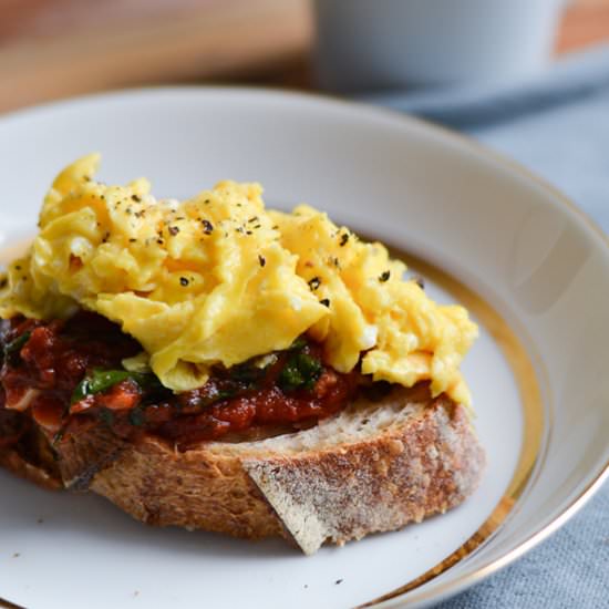 Kale-tomato sauce w/ egg on toast