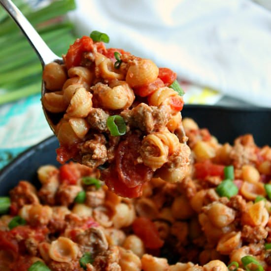 Sloppy Joe Macaroni and Cheese