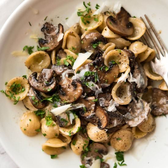 MUSHROOM PASTA