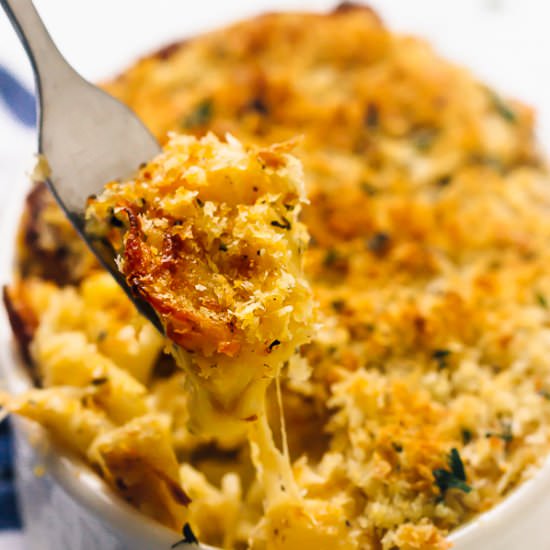 One Skillet Pumpkin Mac and Cheese
