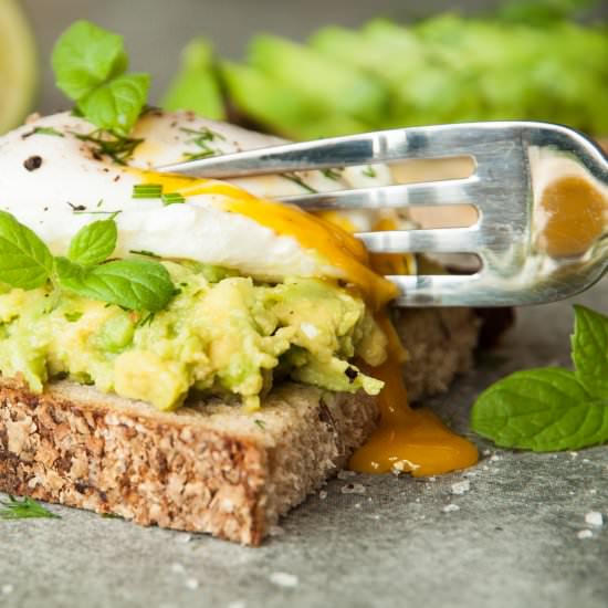 Smashed Avocado with Poached Egg