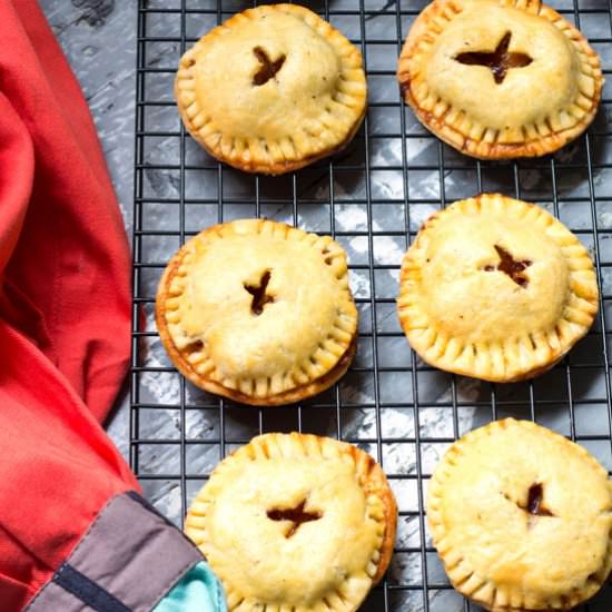 SPICED APPLE HAND PIES