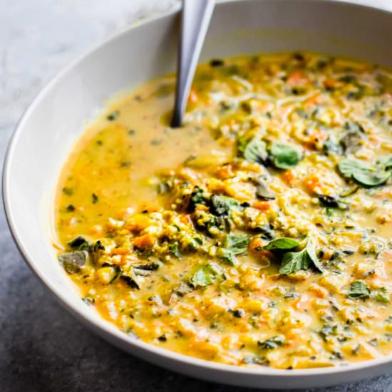 Curried Cauliflower Rice Kale Soup