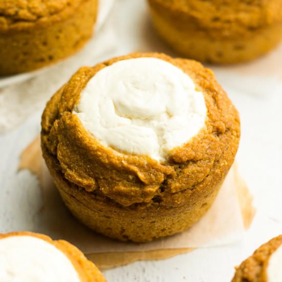 Skinny Pumpkin Cream Cheese Muffins