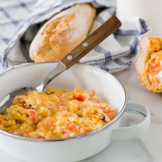 Scrambled Eggs with Tomatoes
