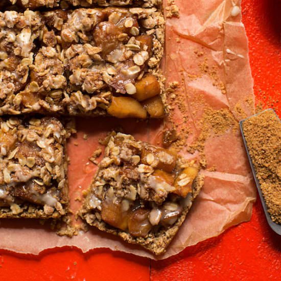 Vegan Apple Pie Crumble Bars